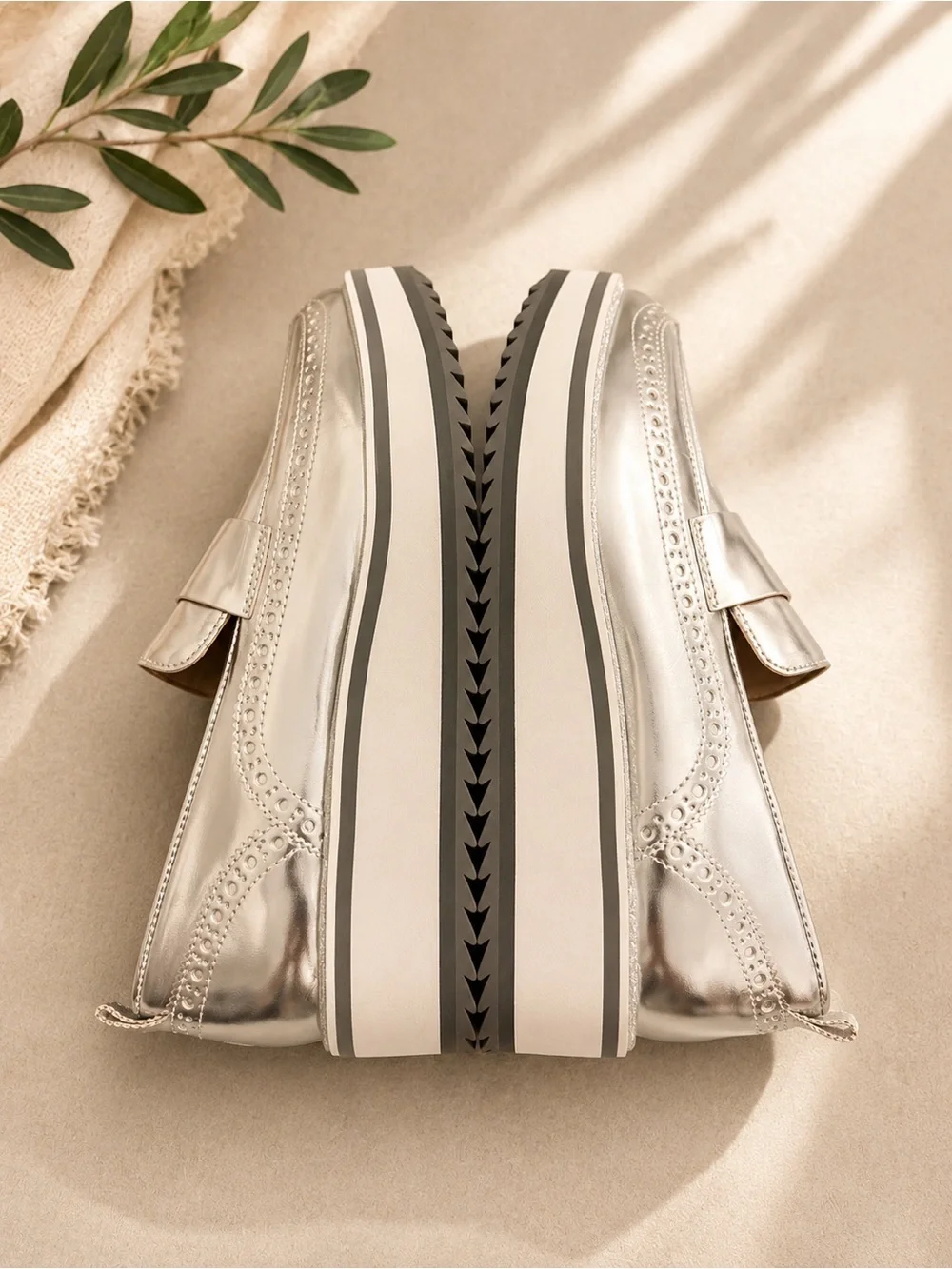 Johnston & Murphy Gracelyn Venetian Silver Metallic Platform Loafers Size 8.5